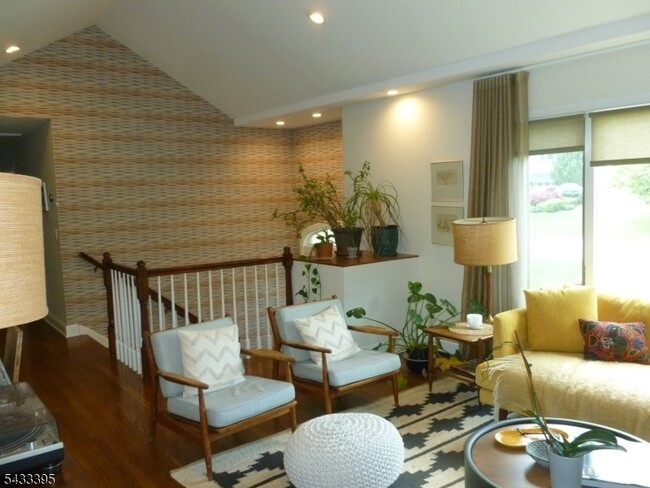 Photo - 48 Woodmont Rd