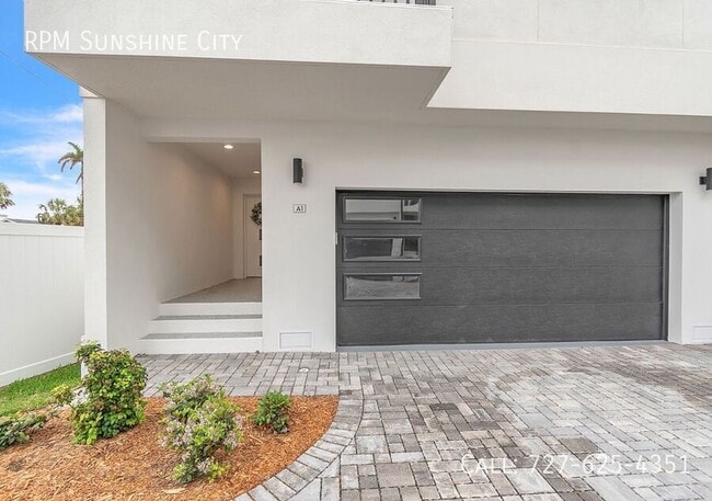 Building Photo - 15405 Gulf Blvd Rental