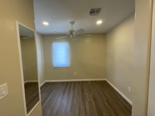 Bedroom - 1214 E Elm St