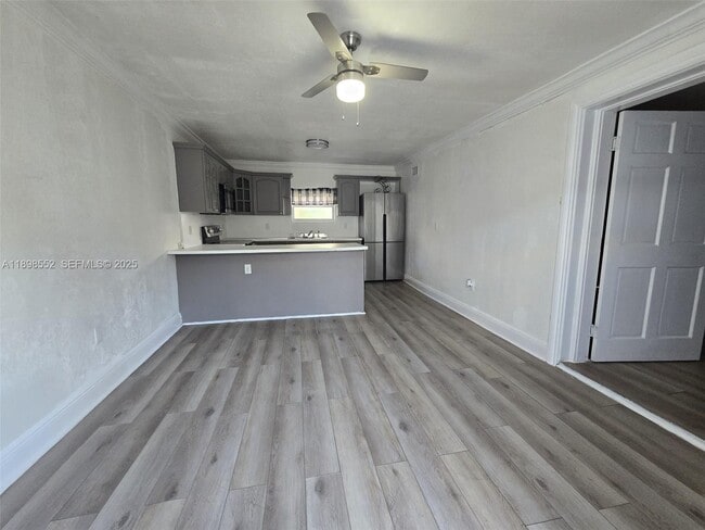 Building Photo - 2523 NW 32nd St Unit 2523