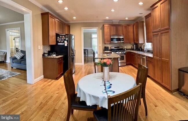 Photo - 202 Martins Ln