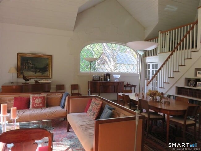 261 Taconic Rd