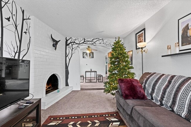 Photo - Adorable 2/1 Duplex with Garage!  Cute As A Bug!  PLEASE READ ENTIRE AD FOR VIEWINGS!