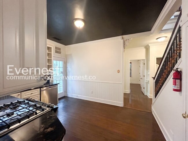 Photo - 756 S Willett St