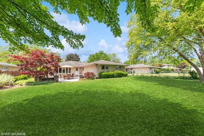 Photo - 1807 N Larch Dr
