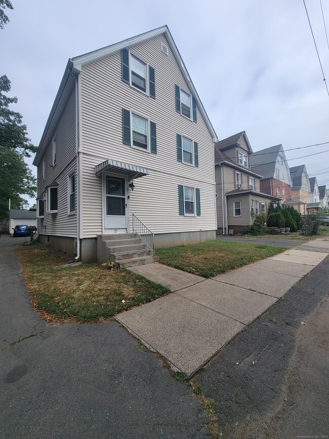 Building Photo - 37 Wakefield Ct Unit 3 Rental