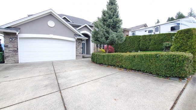 Building Photo - 46483 Valleyview Rd