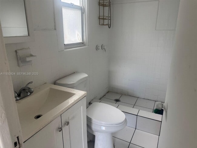 Photo - 611 S 24th Ave