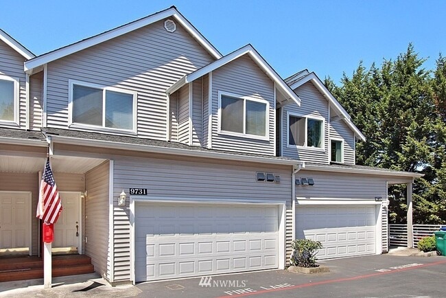 Building Photo - 9731 26th Ave SW Unit Main Rental