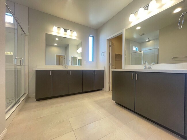 Photo - 11527 Hawking Ave