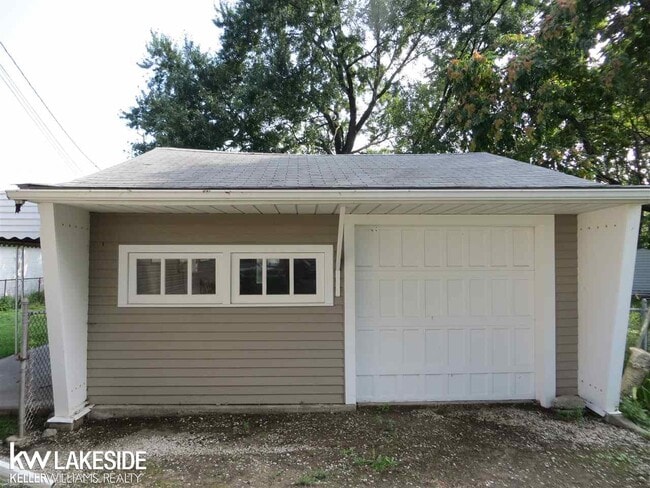 Photo - 18270 Sycamore St