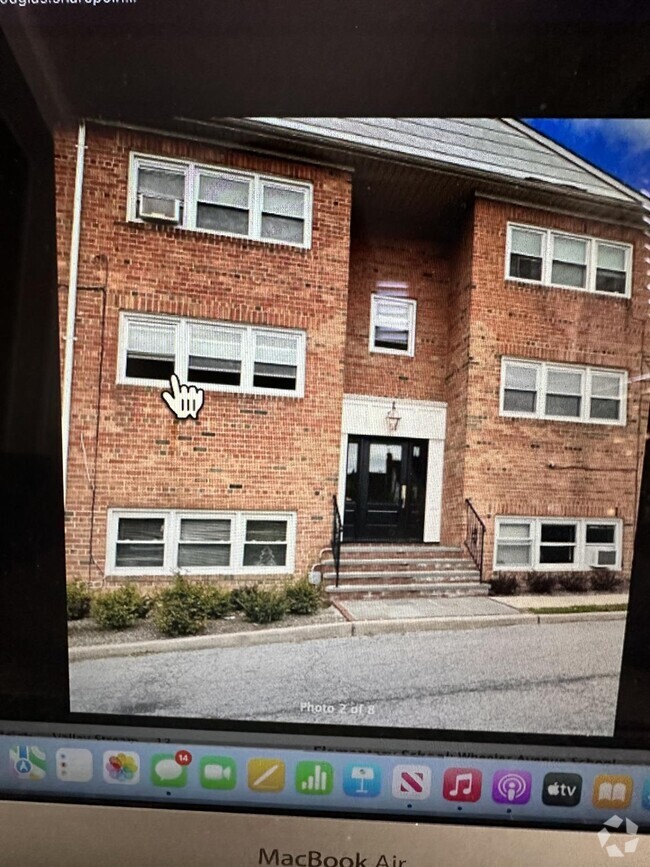 Building Photo - 464 N Corona Ave Unit C 9 Rental