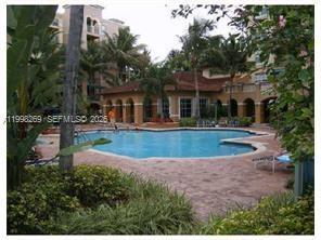 Photo - 19501 E Country Club Dr Unidad 9504