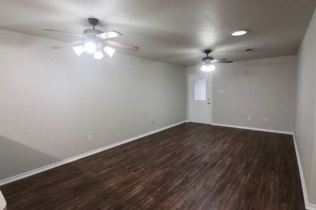 Photo - 1124 W Spring St