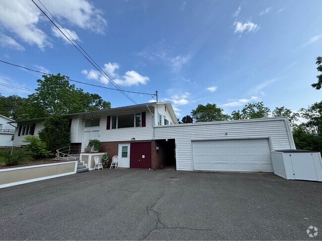 Building Photo - 137 Honness Ln Rental