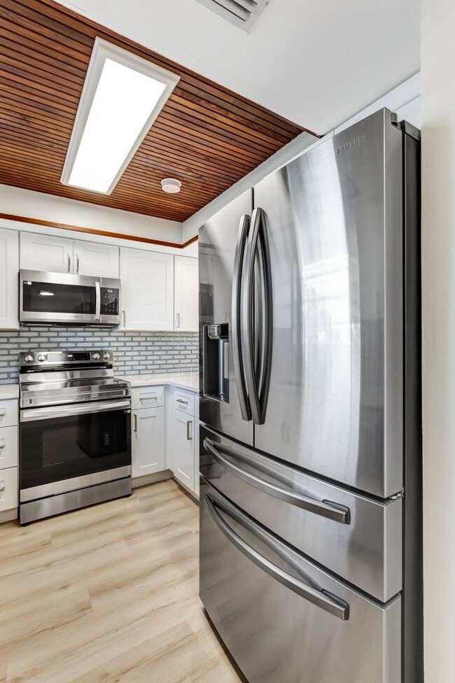 Photo - ** COUNTRY CLUB MANOR ** 2 BED / 2 BATH - CONDO - 55+ COMMUNITY - REMODELED - ANNUAL RENTAL