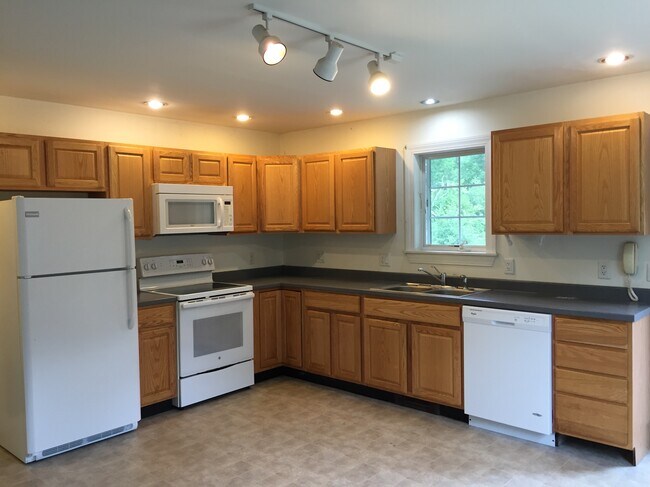 Photo - 1175 Mere Point Rd Unit Apartment A