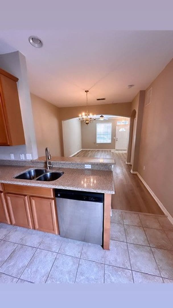 Photo - 3/2 with loft Windermere Town home in Summerport! 2 car garage! June 10, 2026!