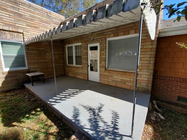 Photo - 1713 Darwin Rd SE Unit A