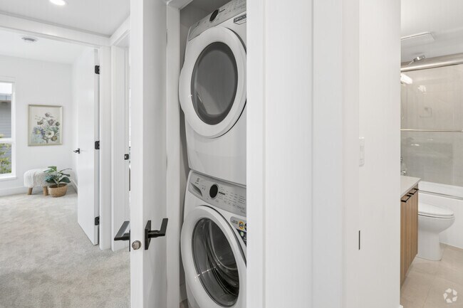 3BR, 2.5BA - 1,296SF - Laundry
