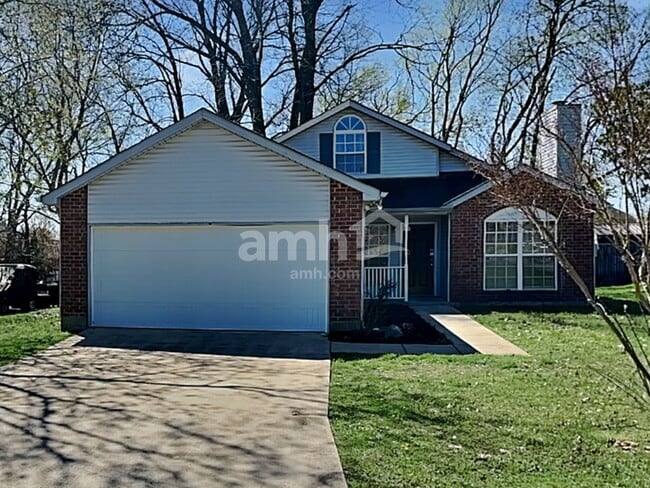 Building Photo - 2227 Joann Dr