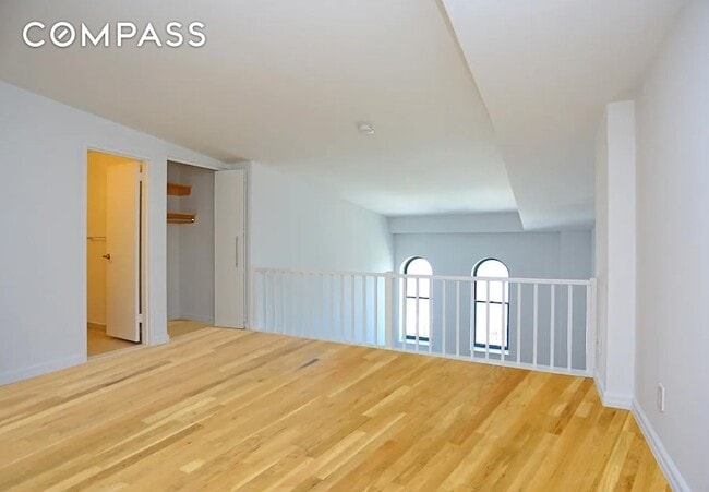 Photo - 666 Greenwich St