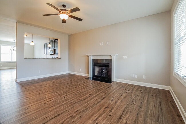 Photo - 45 Oakton Dr