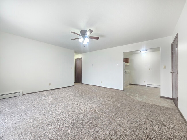 2 Bed, 1 Bath - 1105 12th St