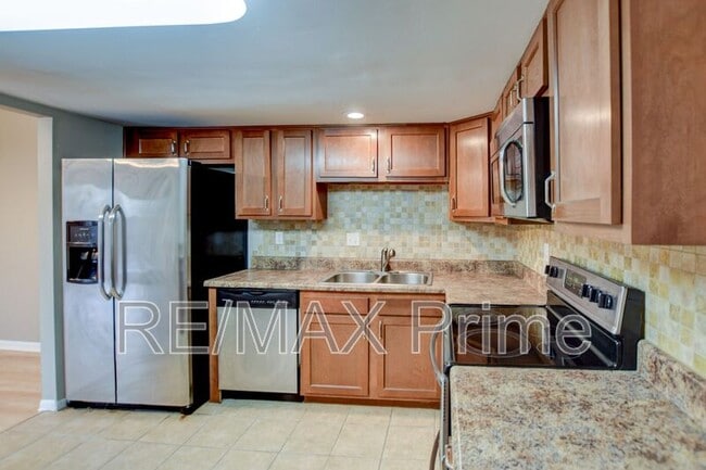 Photo - 700 Alder Cir