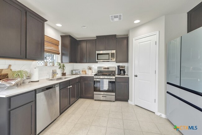 Photo - 1170 Esplanade Pkwy