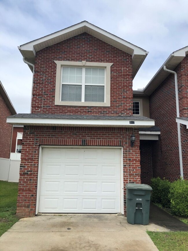 Building Photo - Eagle Landing Rental