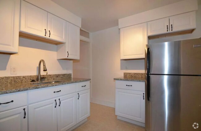 Building Photo - 1333 22nd St NW Unit 2 Rental