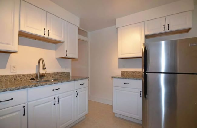 Photo - 1333 22nd St NW Apartment Unit 2
