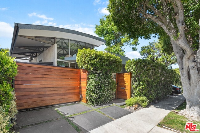 Photo - 8735 Dorrington Ave House
