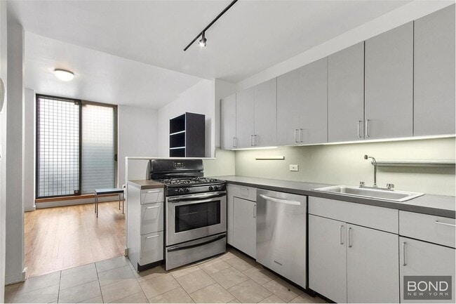 Photo - Modern South Harlem 2BR with Private Courtyard