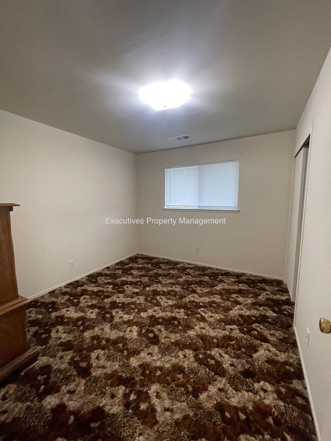 Photo - 7126 Louise Ave Casa