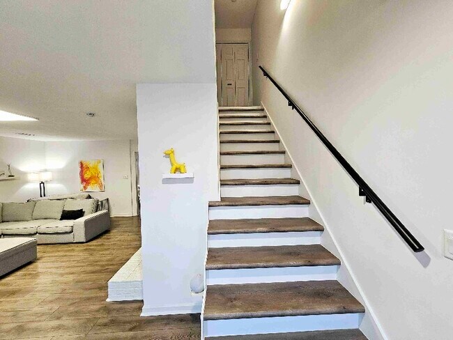 Photo - 6918 Steeplechase Dr NW