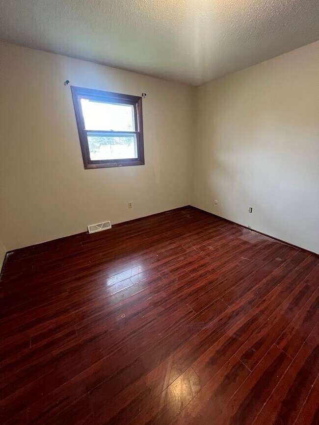 408 W Washington St Apartment Unit 24 Athens, IL