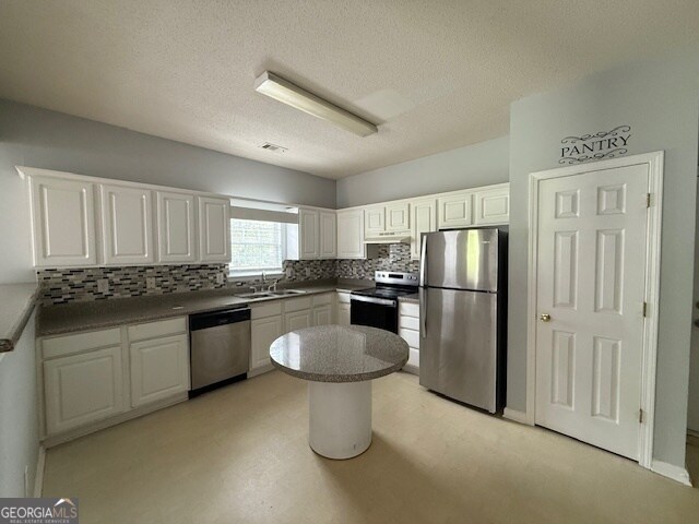 Photo - 1450 Riverrock Trail SW