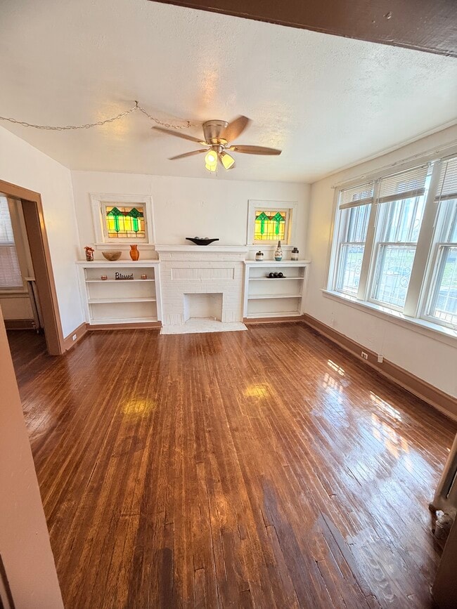 Sala de estar - 5155 Northland Ave Unidad 2