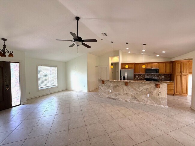 Photo - Spacious 3-Bed/2-Bath Home for Rent! Saras...