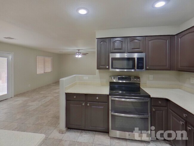 Photo - 42028 W Sunland Dr