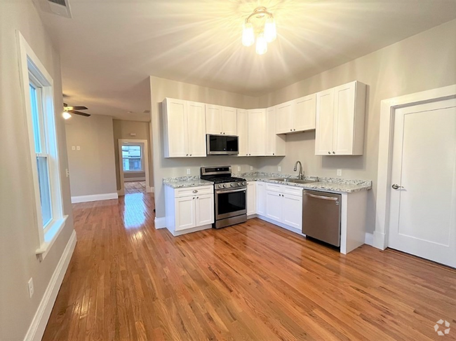 Building Photo - 7 Harrison St Unit 1 Rental