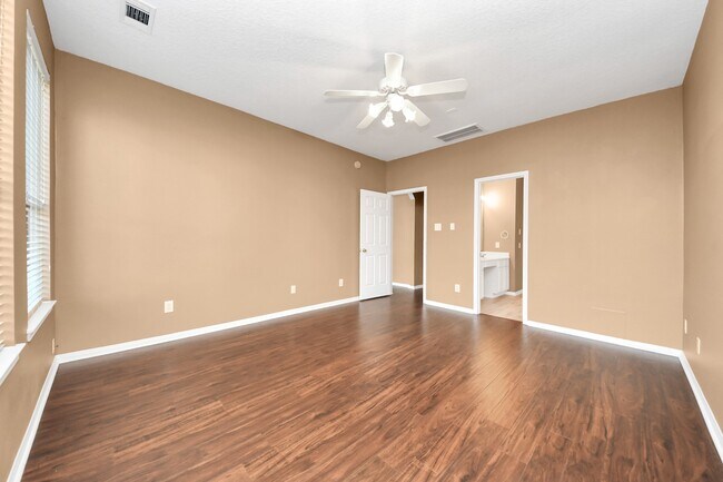 Photo - 4703 Zachary Ln