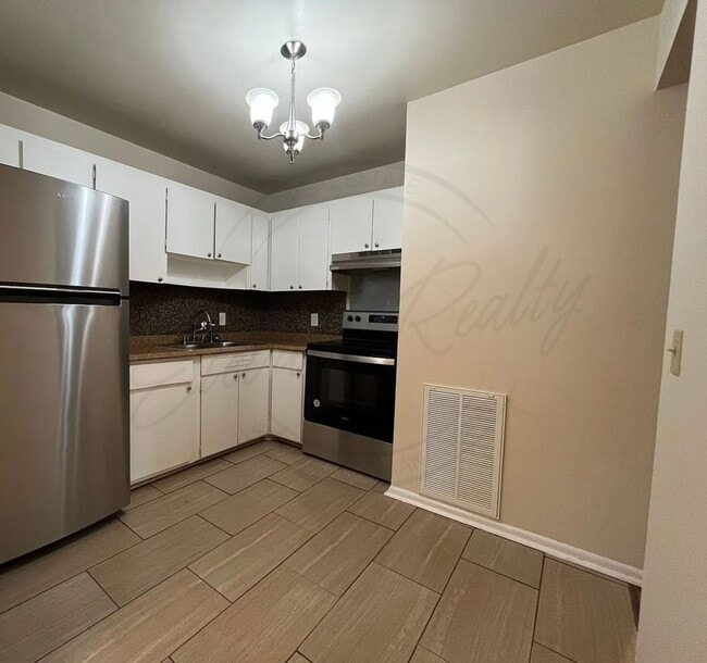 Photo - 555 N Dupont Ave Unit B-42