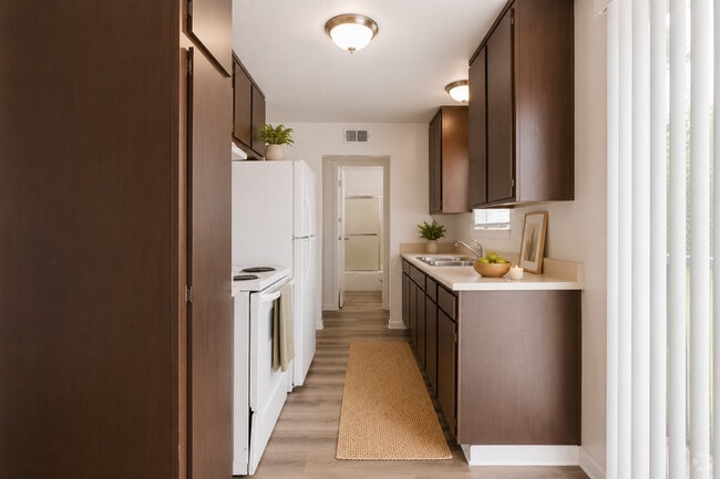 The Rowan Apartments