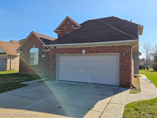 Photo - 42510 Pinehurst Dr