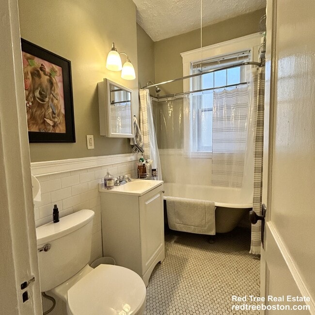 Photo - 1572 Commonwealth Ave Unit 3