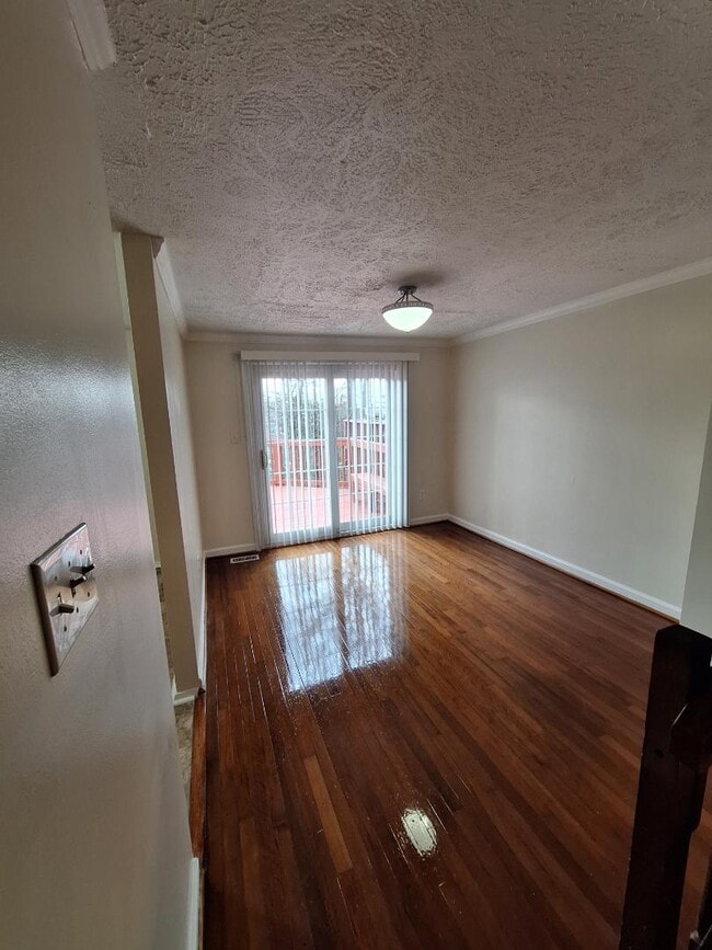 Photo - 4332 Thistlewood Terrace