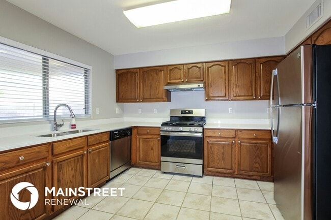 Photo - 17647 N 167th Dr